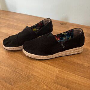 Women's Bob's/Skechers Size 8